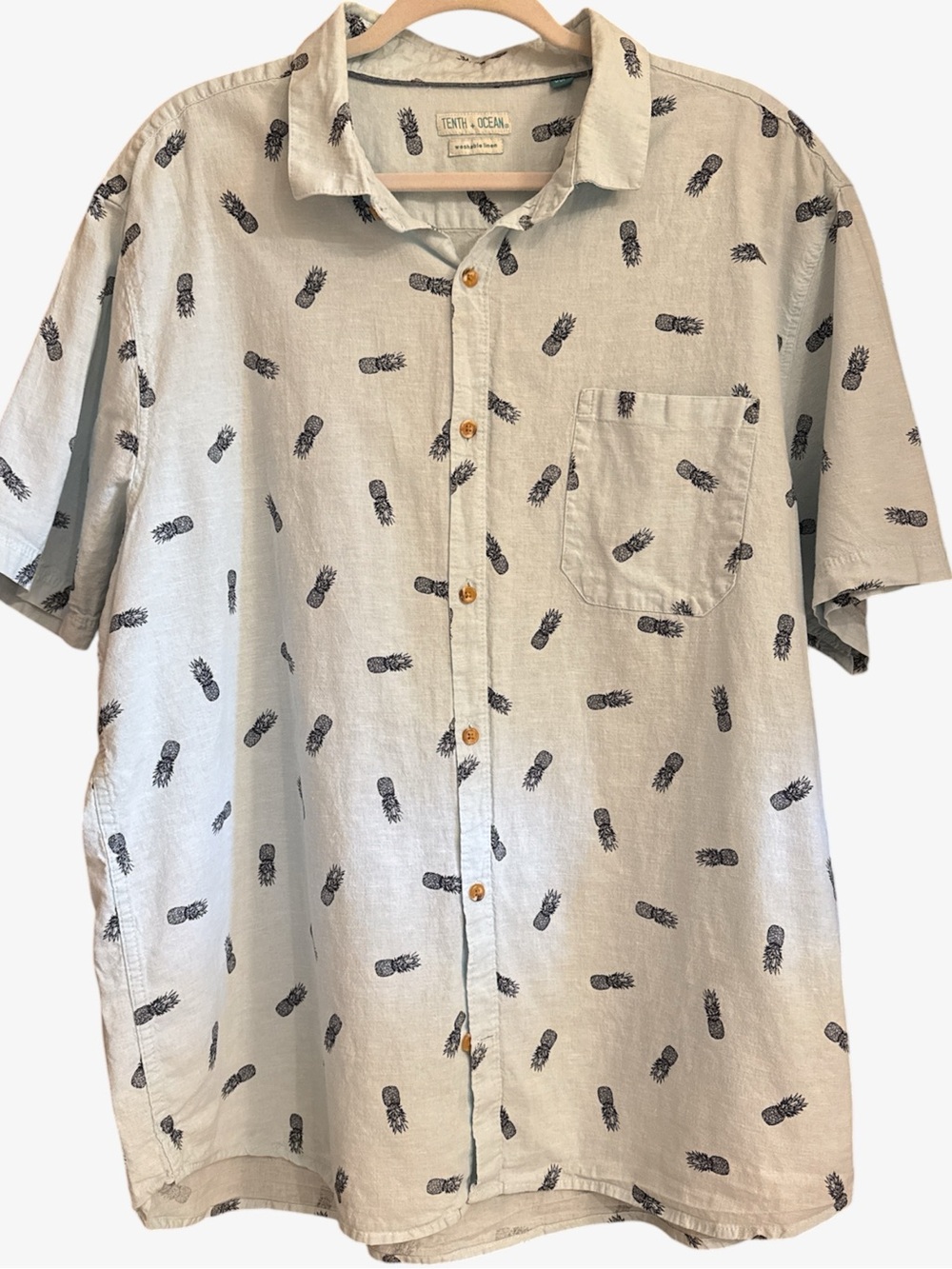 Tenth + Ocean Pineapple Print Short Sleeve Casual Linen Coastal Shirt